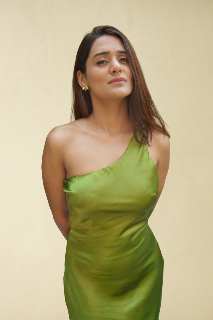 Olive One - Shoulder Maxi